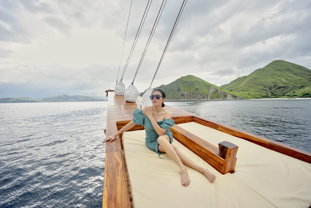 Best Mutiara Phinisi Strategy for Small Businesses 2027: VVIP Komodo Adventures